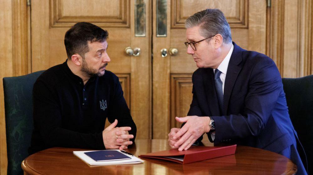 Keir Starmer and Volodomyr Zelensky meet at Downing Street 